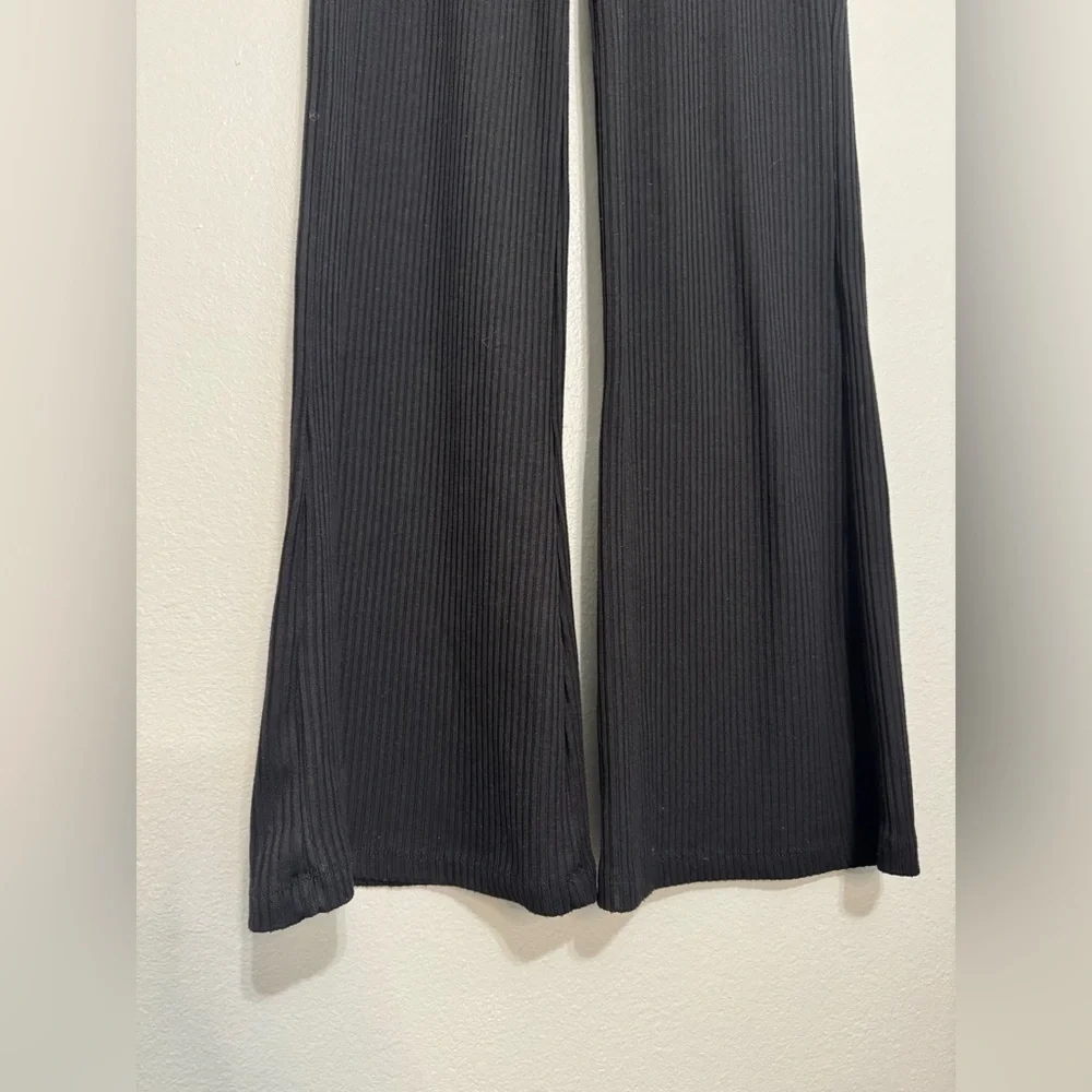 House of Harlow 1960 Black Wide Leg Flare Ribbed Pull On Pants - Medium - Picture 3 of 6